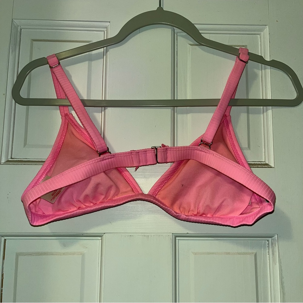 Pink Bikini - Picture 3 of 9